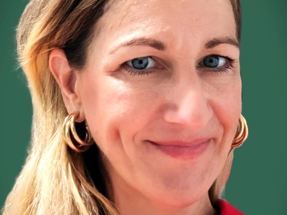 Theresa LeGros headshot